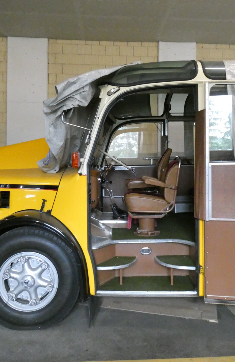 (280'238) - Solr&Fontana, Ilanz - Nr. 5 - Saurer/R&J am 10. September 2025 in Disentis, Garage Bundi (Teilaufnahme)