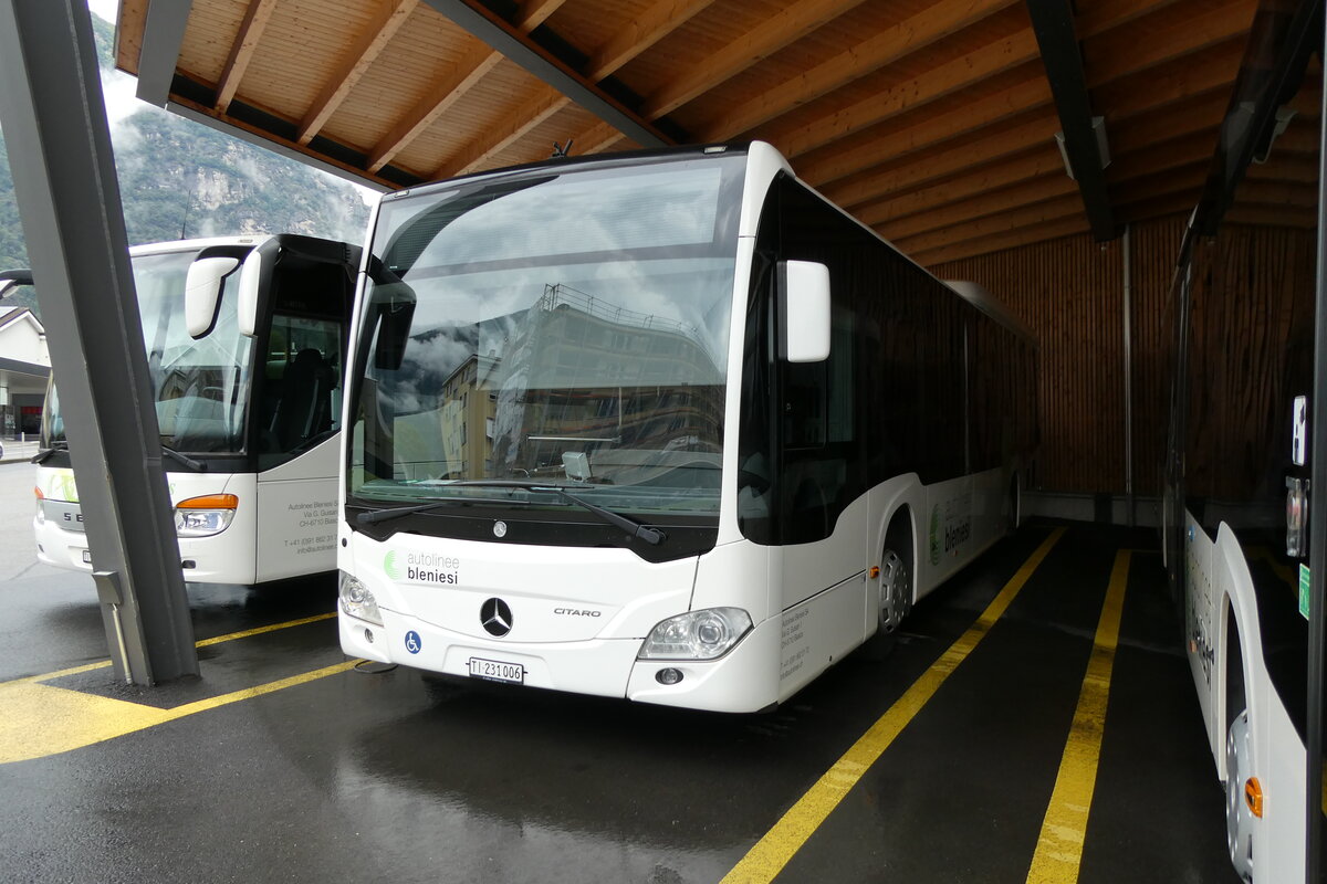 (280'322) - ABl Biasca - Nr. 6/TI 231'006 - Mercedes am 13. September 2025 in Biasca, Garage