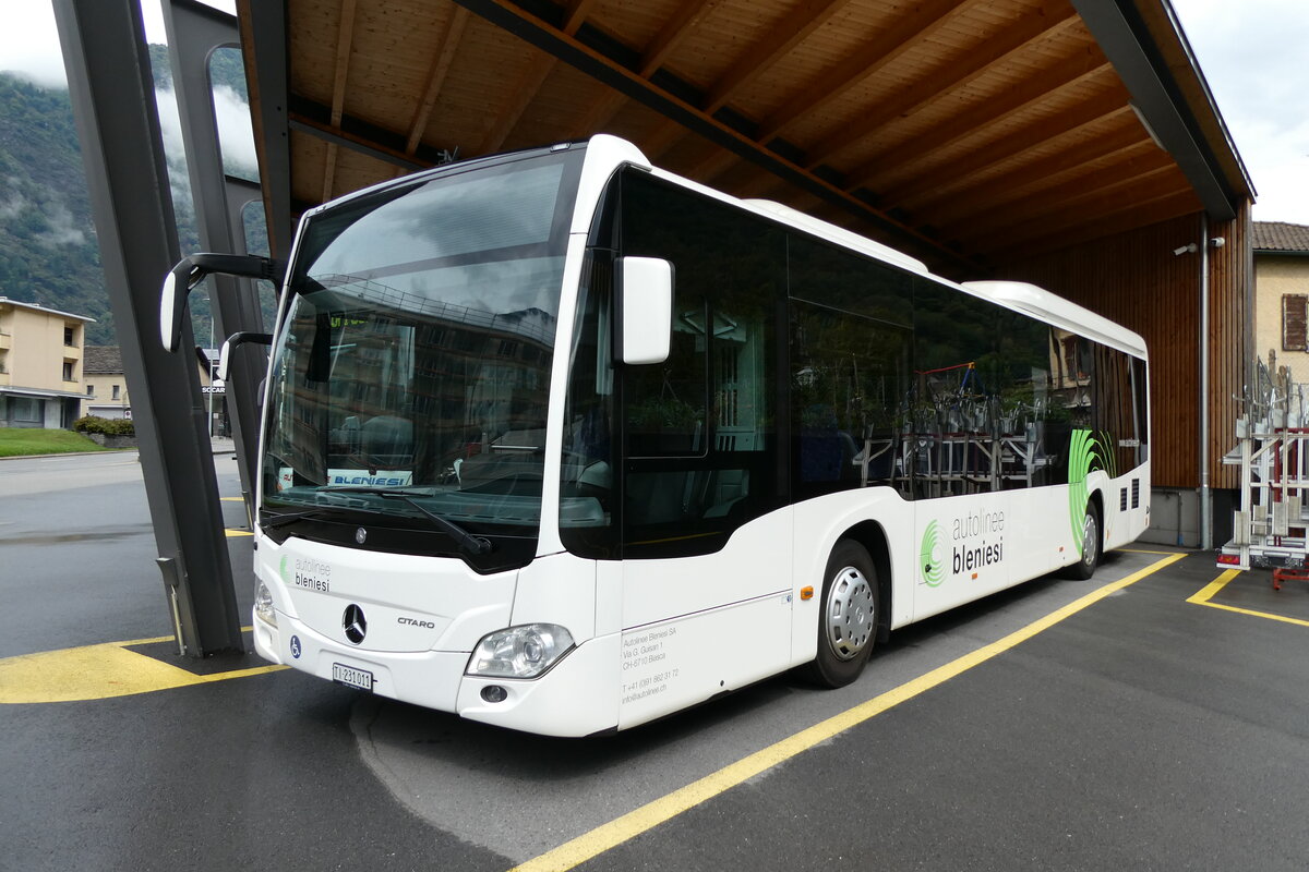 (280'327) - ABl Biasca - Nr. 11/TI 231'011 - Mercedes am 13. September 2025 in Biaca, Garage