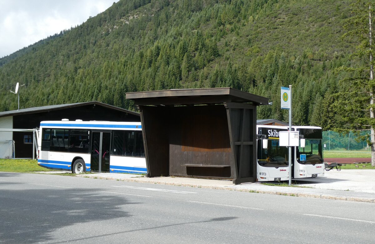 (280'442) - Bus-Haltestelle am 16. September 2025 in Leutasch, Alpenbad Brcke