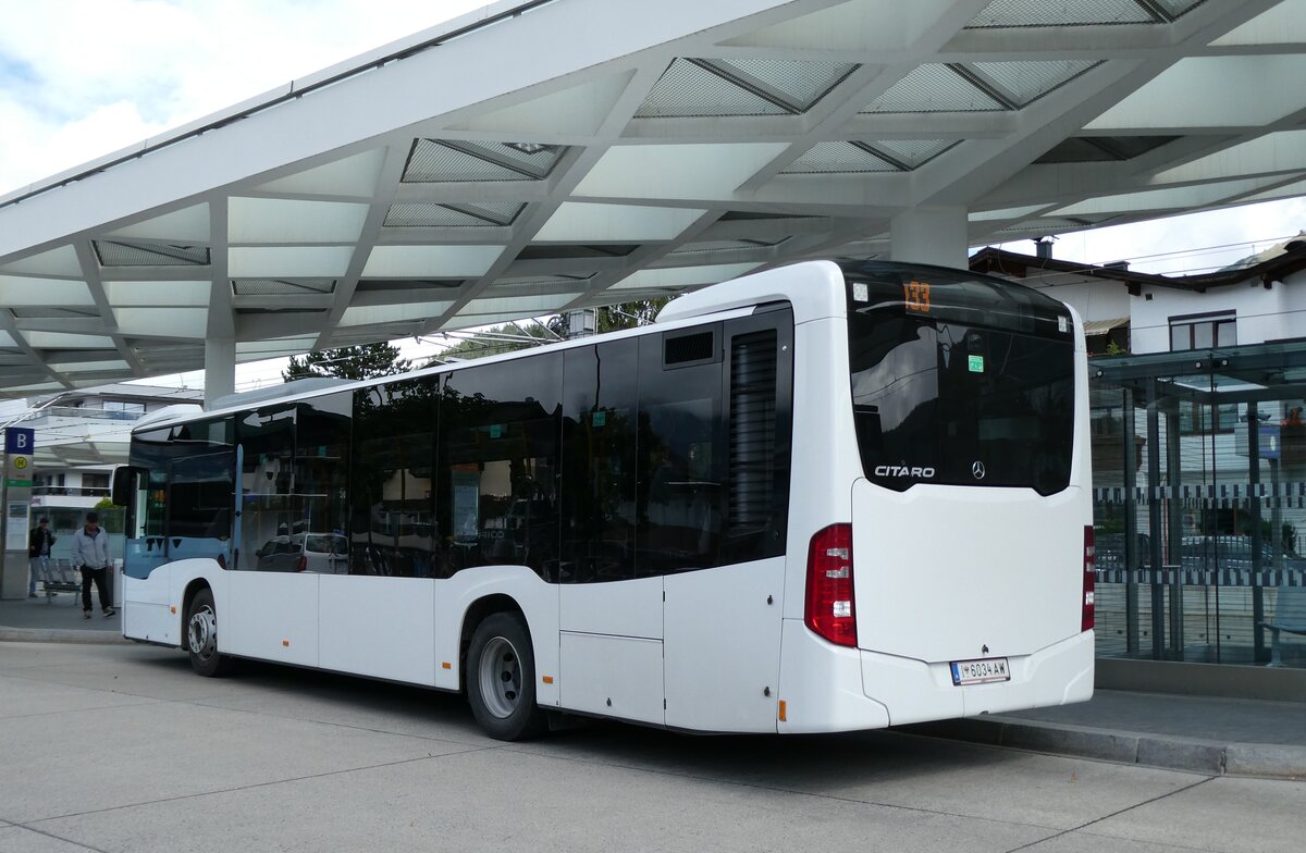 (280'466) - Breuss, Rankweil - I 6034 AW - Mercedes am 16. September 2025 beim BAhnhof Seefeld