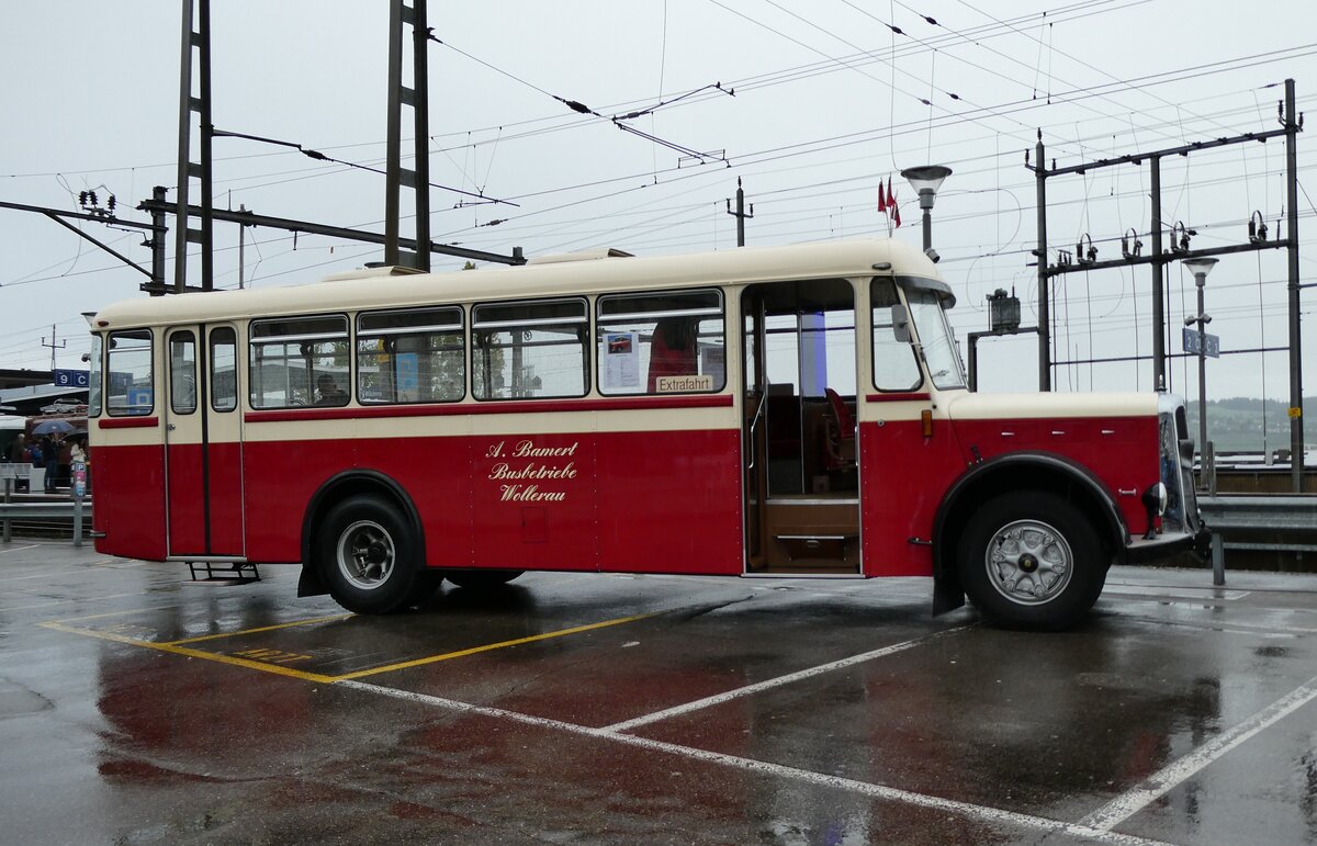 (280'705) - Bamert, Wollerau - SZ 200'094 - Berna/Tscher (ex Blattmann, Wollerau) am 27. September 2025 beim Bahnhof Wdenswil