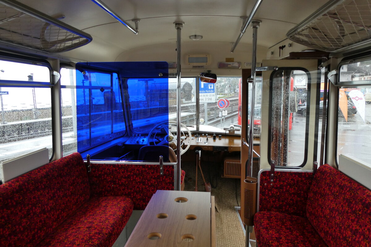 (280'706) - Bamert, Wollerau - SZ 200'094 - Berna/Tscher (ex Blattmann, Wollerau) am 27. September 2025 beim Bahnhof Wdenswil (Innenaufnahme)