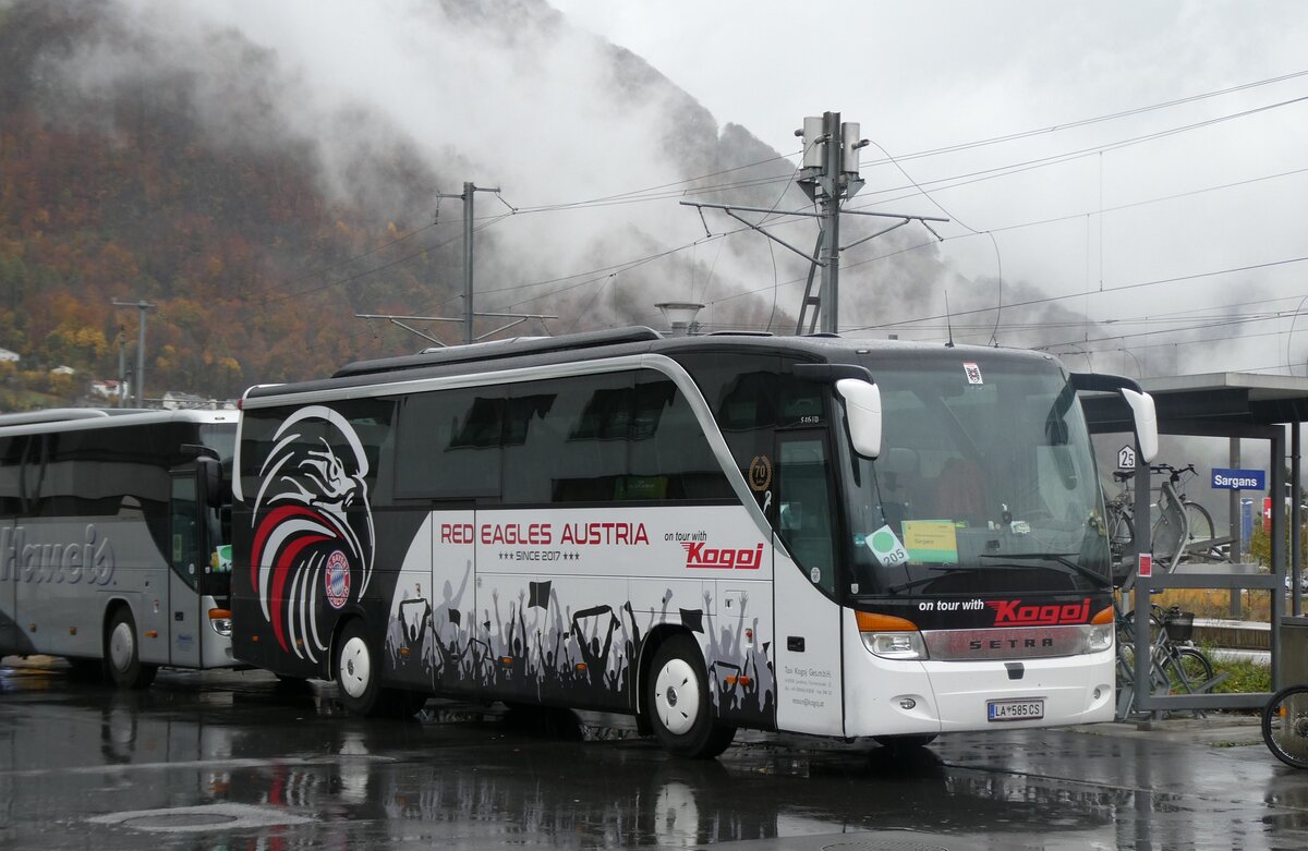 (282'060) - Aus Oesterreich: Taxi-Kogoj, Grins - LA 585 CS - Setra am 2. November 2025 beim Bahnhof Sargans