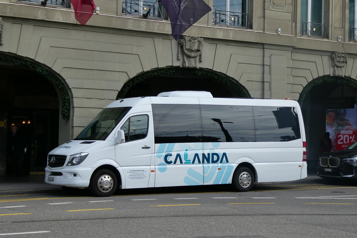 (282'121) - Calanda, Chur - GR 84'774 - Mercedes am 7. November 2025 beim Bahnhof Bern