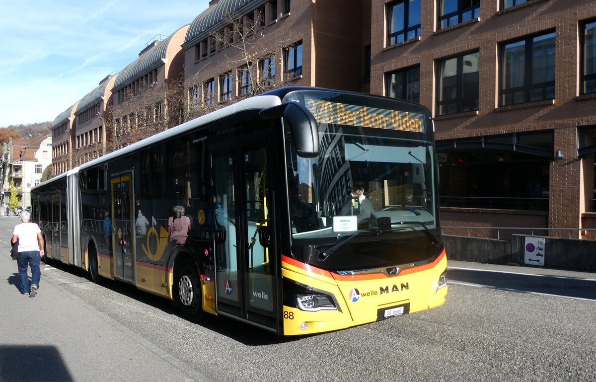 (282'326) - Steffen, Remetschwil - Nr. 88/AG 6660/PID 12'043 - Solaris am 11. November 2025 in Baden, Postautostation