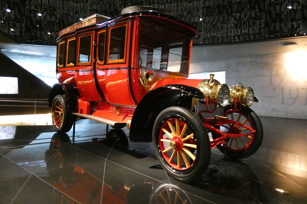 (282'939) - Aus Pesterreich: Jellinek, Baden b. Wien - 43-M - Mercedes am 11. Dezember 2025 in Stuttgart, Mercedes-Benz Museum