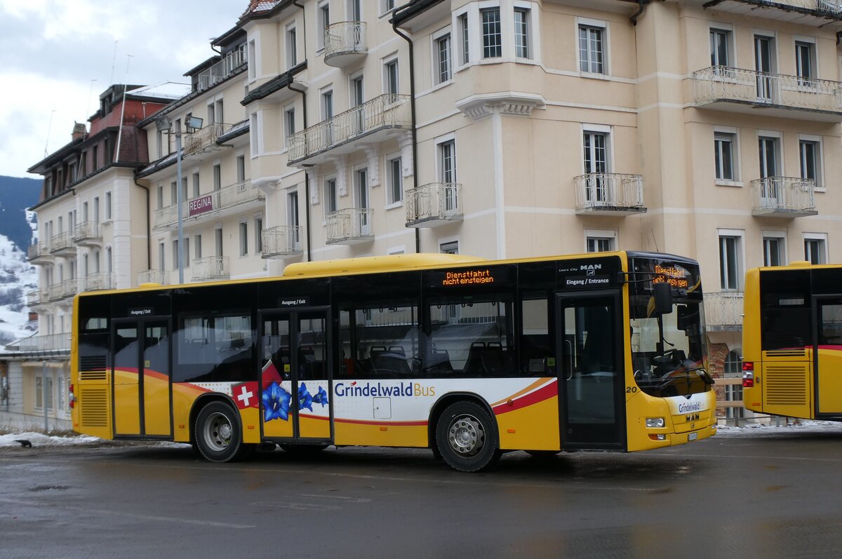 (283'648) - GrindelwaldBus, Grindelwald - Nr. 20/BE 349'361 - MAN/G�ppel am 2. Januar 2026 beim Bahnhof Grindelwald