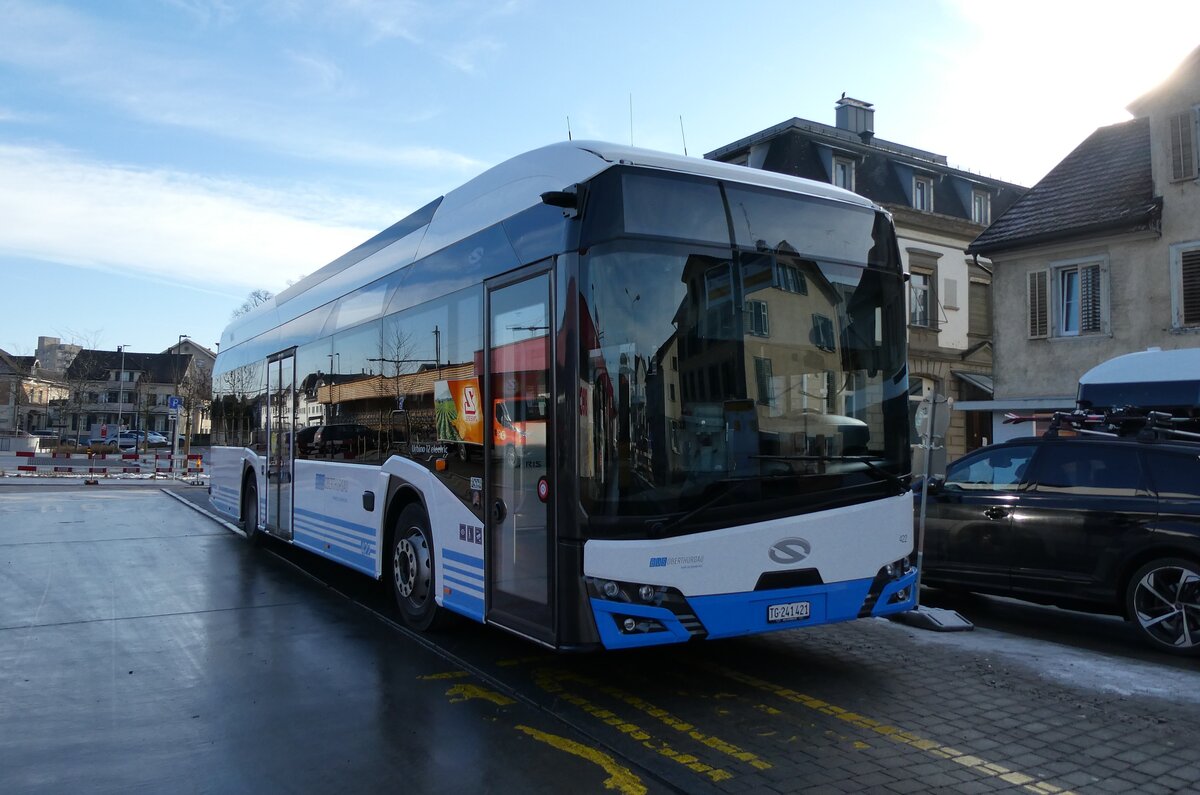 (284'174) - BOTG Amriswil - Nr. 422/G 241'421 - eSolaris am 16. Januar 2026 beim Bahnhof Amriswil