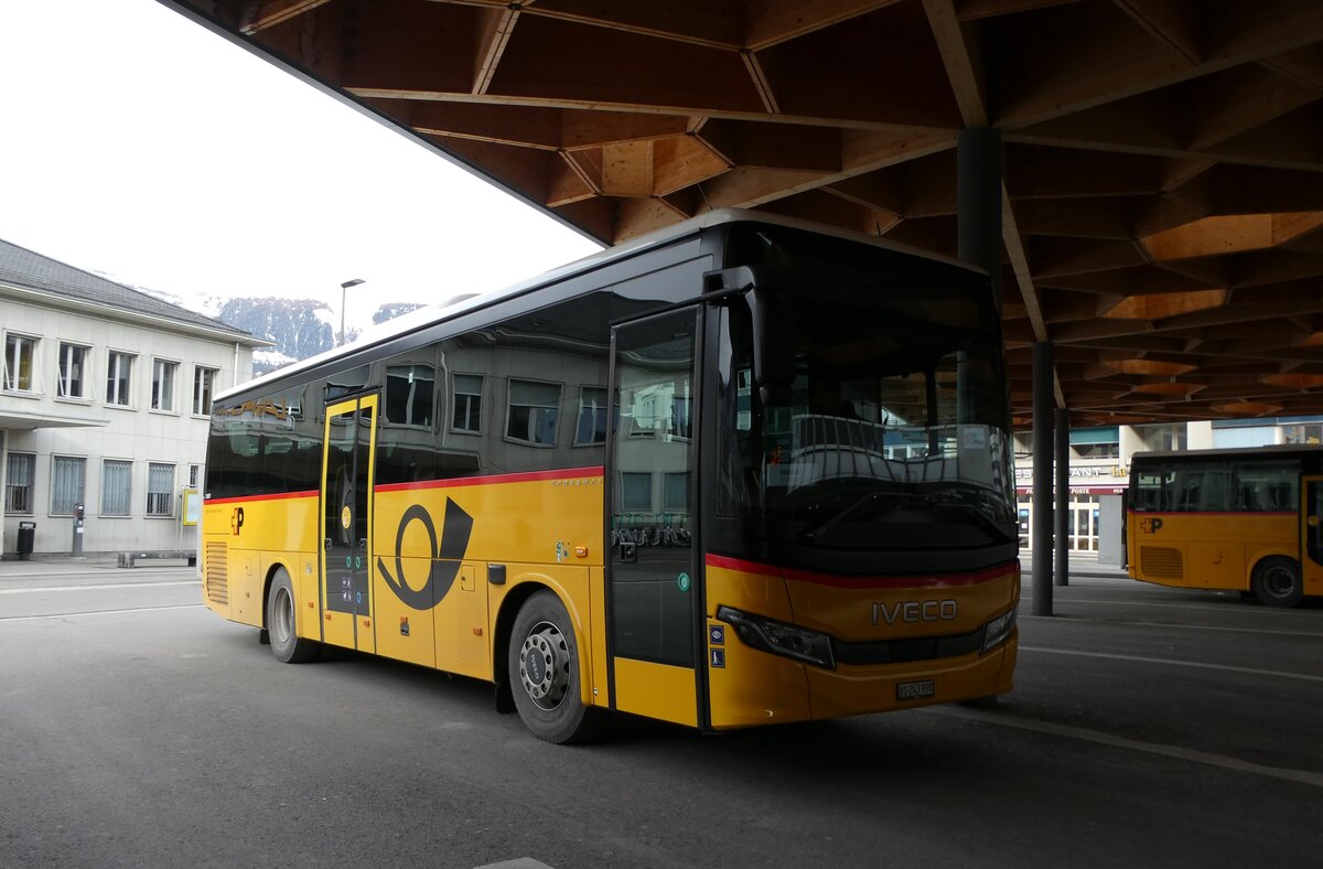 (284'389)- Buchard, Leytron - VS 243'998/PID 12'237 - Iveco am 27. Januar 2026 beim Bahnhof Sion