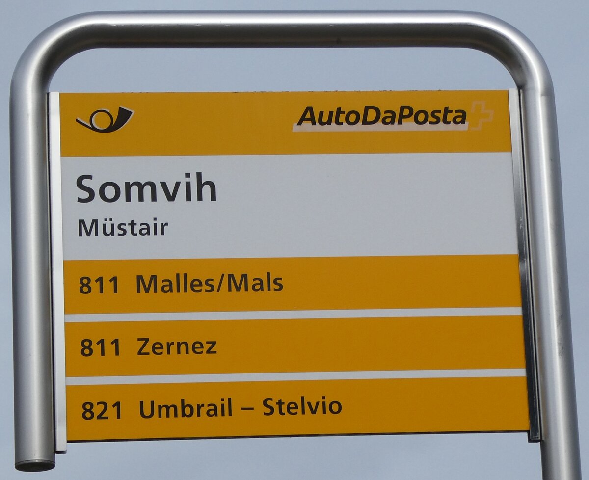 (284'809) - PostAuto-Haltestellenschild - M�stair, Somvih - am 10. Februar 2026