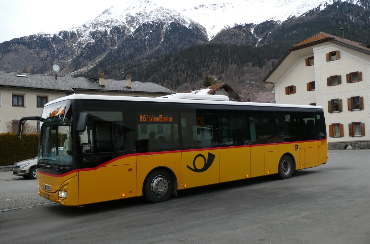 (284'860) - PostAuto Graub�nden - GR 102'393/PID 10'377 - Iveco (ex PostAuto Ostschweiz TG 158'065; ex PostAuto Graub�nden - GR 170'438; ex PostAuto Ostschweiz AR 14'863) am 14. Februar 2026 in Zernez, Post