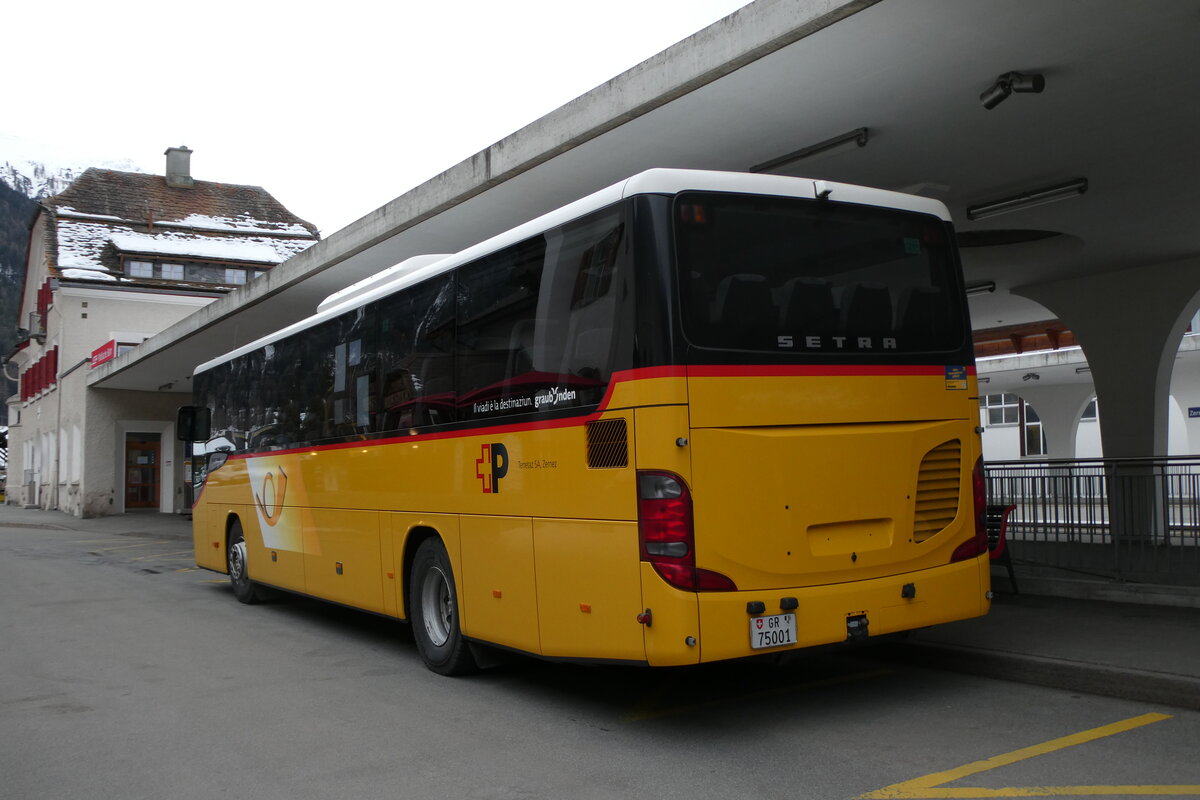 (284'871) - Terretaz, Zernez - GR 75'001/PID 11'202 - Setra am 14. Februar 2026 beim Bahnhof Zernez