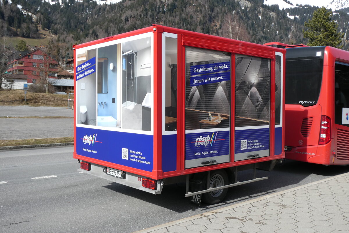 (285'026) - AFA Adelboden - Nr. 70/BE 592'352 - Niederhauser Gep�ckanh�nger am 22. Februar 2026 beim Bahnhof Frutigen