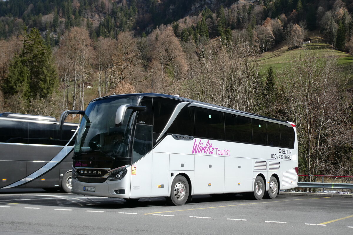 (285'339) - Aus Deutschland: W�rlitz, Berlin - B-WT 5151 . Setra am 12. M�rz 2026 in Lauterbrunnen, Parkhaus