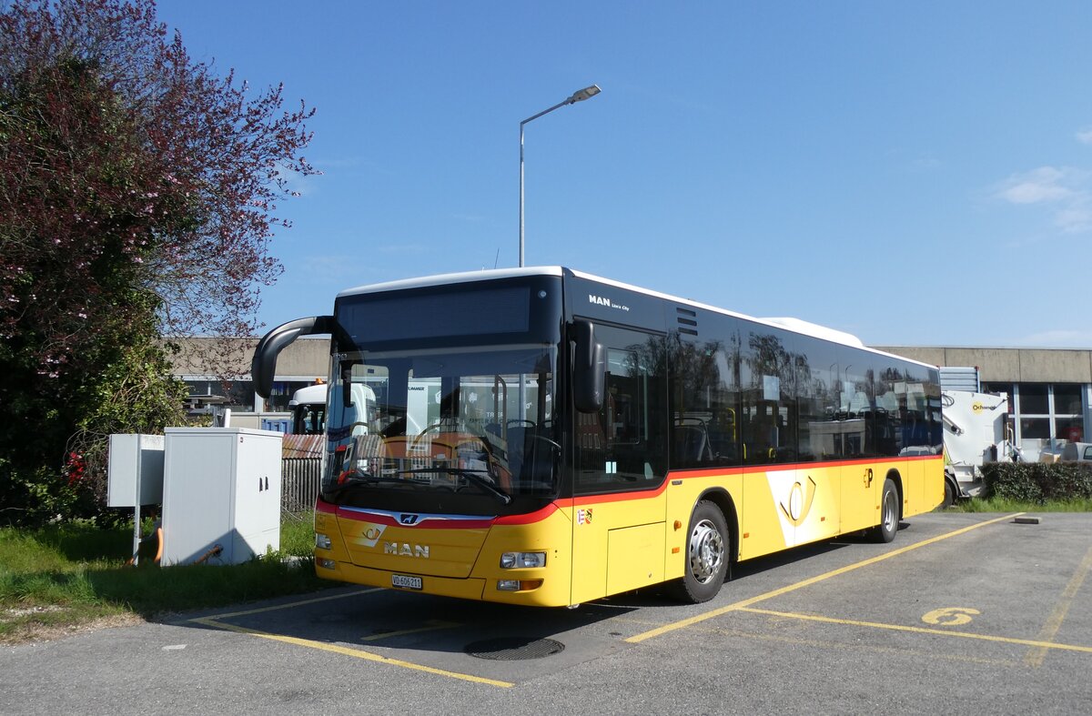 (285'603) - CarPostal Ouest - VD 606'211/PID 10'262 - MAN (ex JU 51'287; ex Nr. 22) am 21. M�rz 2026 in Yverdon, Garage