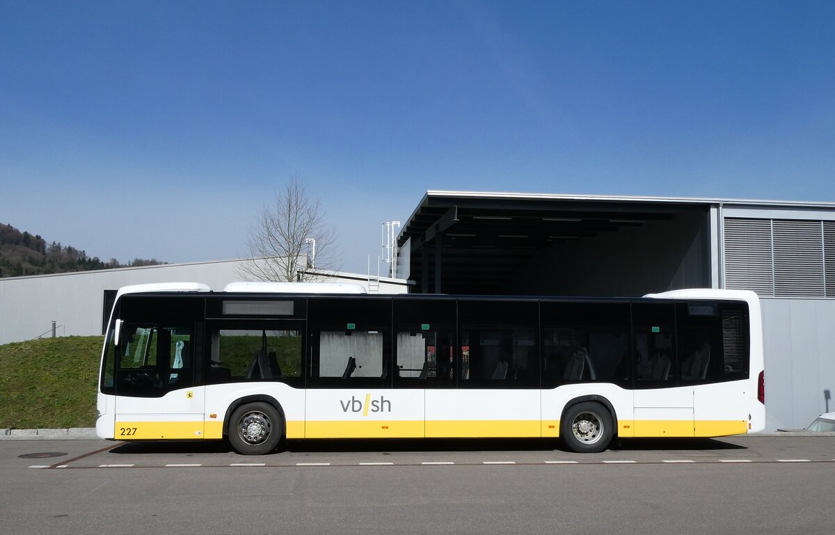 (285'801) - VBSH Schaffhausen - Nr. 227/SH 54'327 - Mercedes (ex SB Schaffhausen Nr. 27) am 28. M�rz 2026 in Winterthur, Daimler Buses
