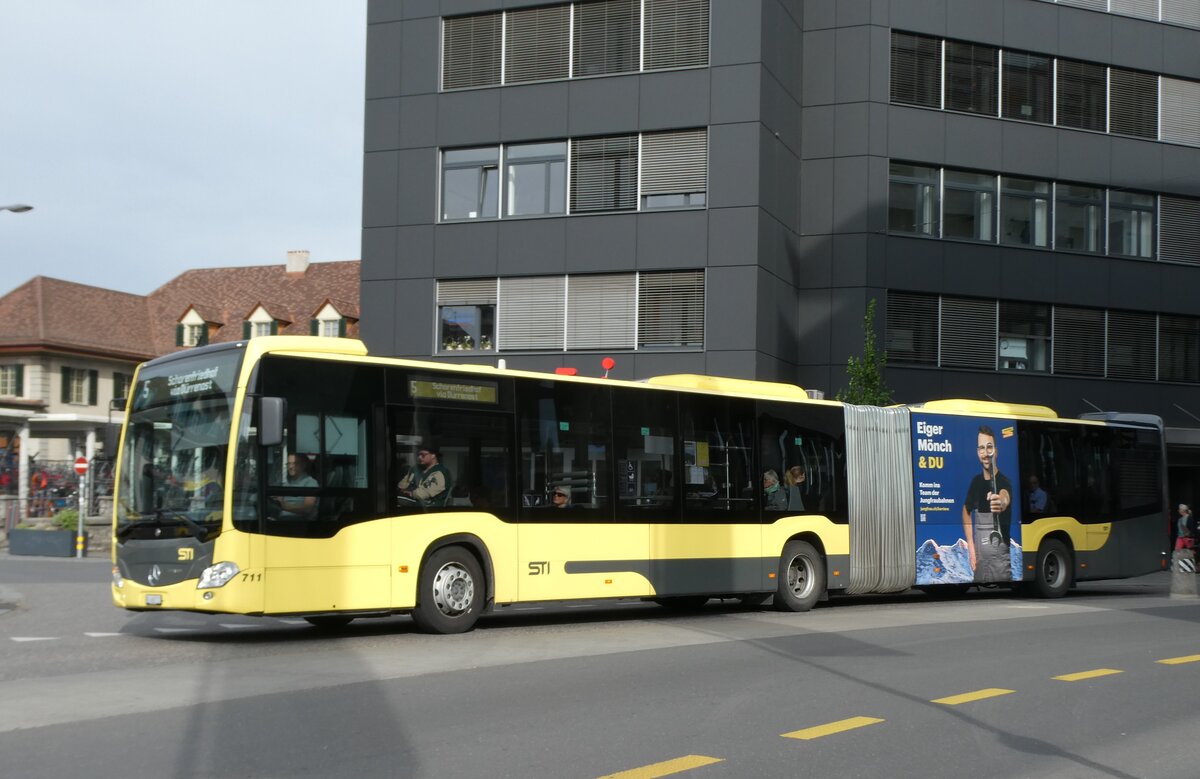 (286'712) - STI Thun - Nr. 711/BE 468'711 - Mercedes am 3. Mai 2026 beim Bahnhof Thun