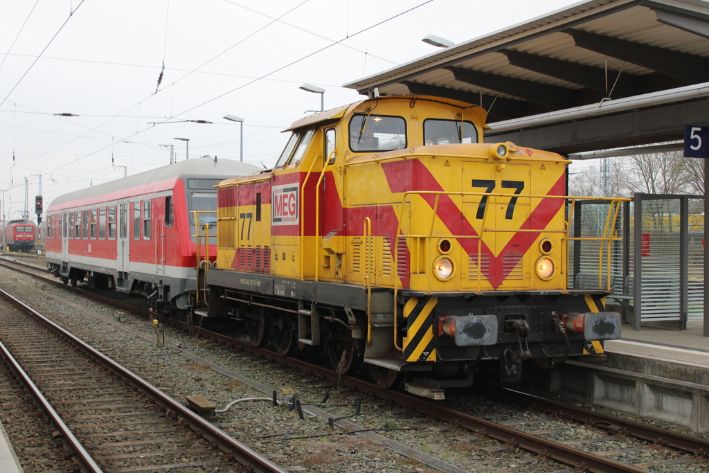 345 377-6 mit MEG-Steuerwagen kurz nach der Ankunft im Rostocker Hbf.12.12.2020