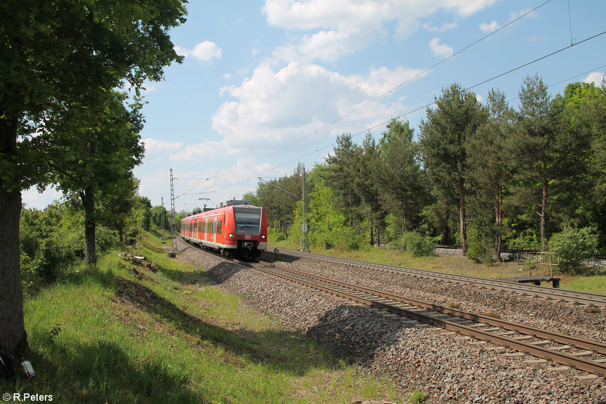 425 149-2 als S6 nach Nürnberg HBF bei Fürth Unterfürberg. 12.05.24