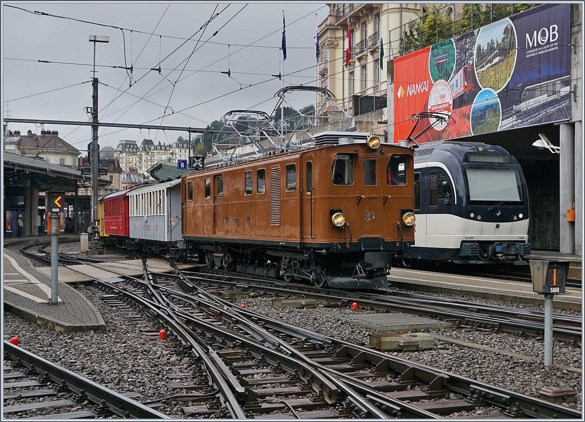 50 Jahre Blonay Chamby - Bündnertag im Saaneland: Die Bernina Bahn Ge 4/4 81 verlässt mit ihrem Extrazug nach Gstaad Montreux.
14. Sept. 2018