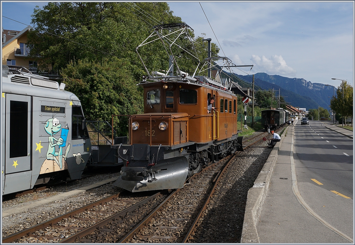 50 Jahre Blonay Chamby - MEGA BERNINA FESTIVAL: Das RhB Bernina Krokodil Ge 4/4 182 beim Rangieren in Blonay. 
9. Sept. 2018