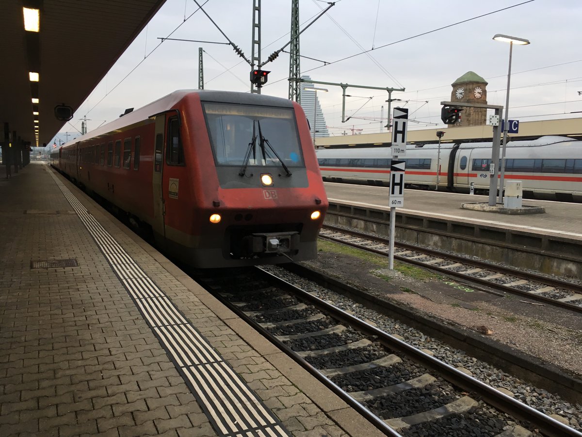 611 014 und 611 027 werden kurz nach der Ankunft als Ire 3046 aus Basel Bad Bf ausrangiert und gereinigt.