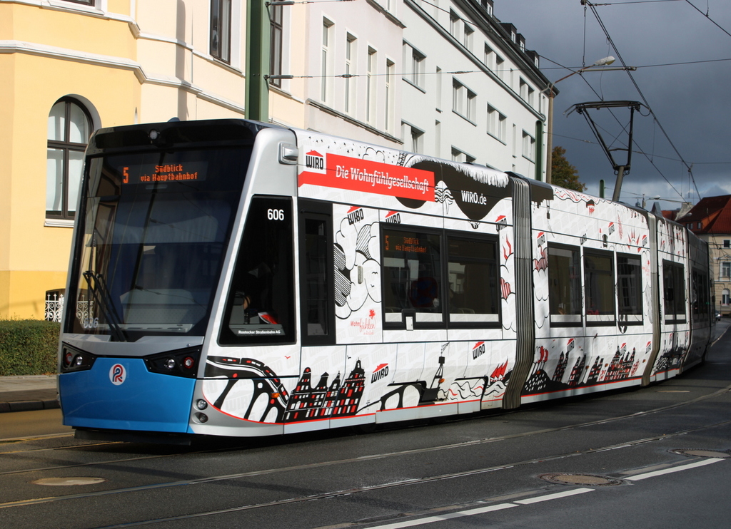 6N-2 Wagen 606 als Line 5 von Rostock Mecklenburger Allee nach Rostock-Südblick via Rostock Hbf(tief)kurz nach verlassen der Haltestelle Rostock Paulstr.18.09.2022