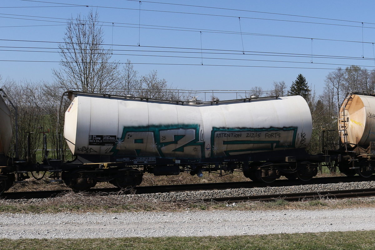 7836 214 (Zans) am 5. April 2020 bei Grabensttt im Chiemgau.