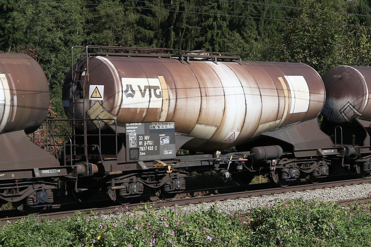 7837 432 (Zans) von  VTG  am 25. September 2021 bei Grabensttt.