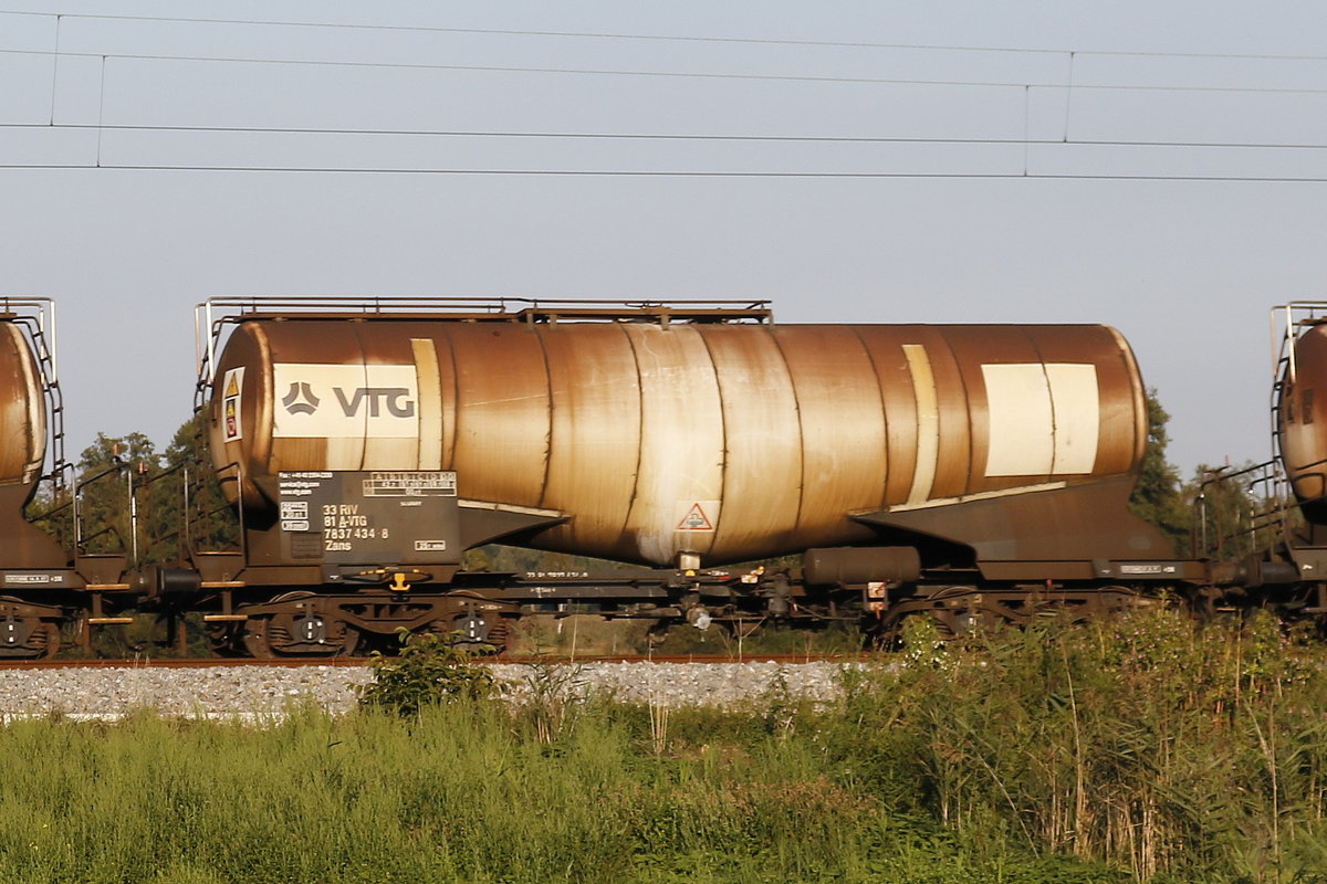 7837 4334 (Zans) von  VTG  am 19. September 2018 bei Bernau.