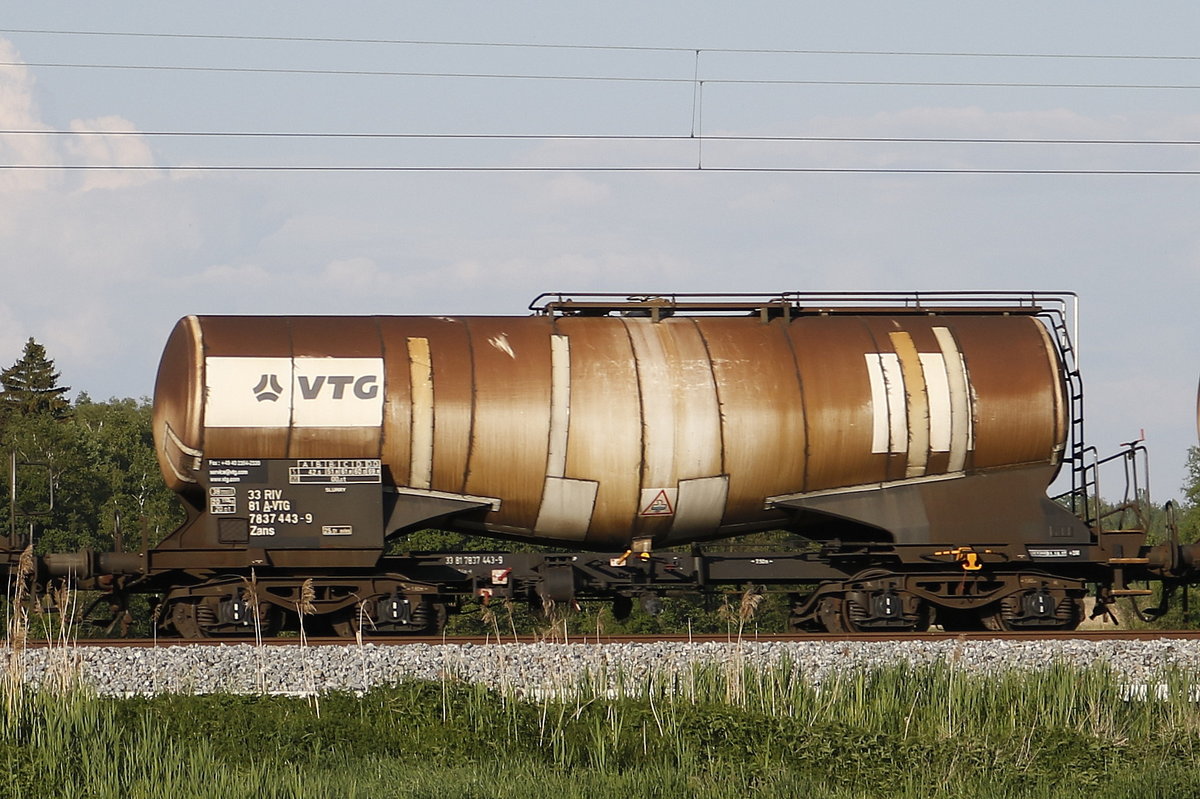7837 443 (Zans) von  VTG  am 9. Mai 2018 bei Weisham  