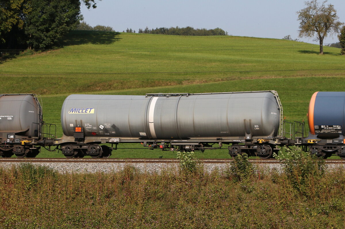 7837 509 (Zacns) von  MILLET  am 19. September 2024 bei Axdorf.