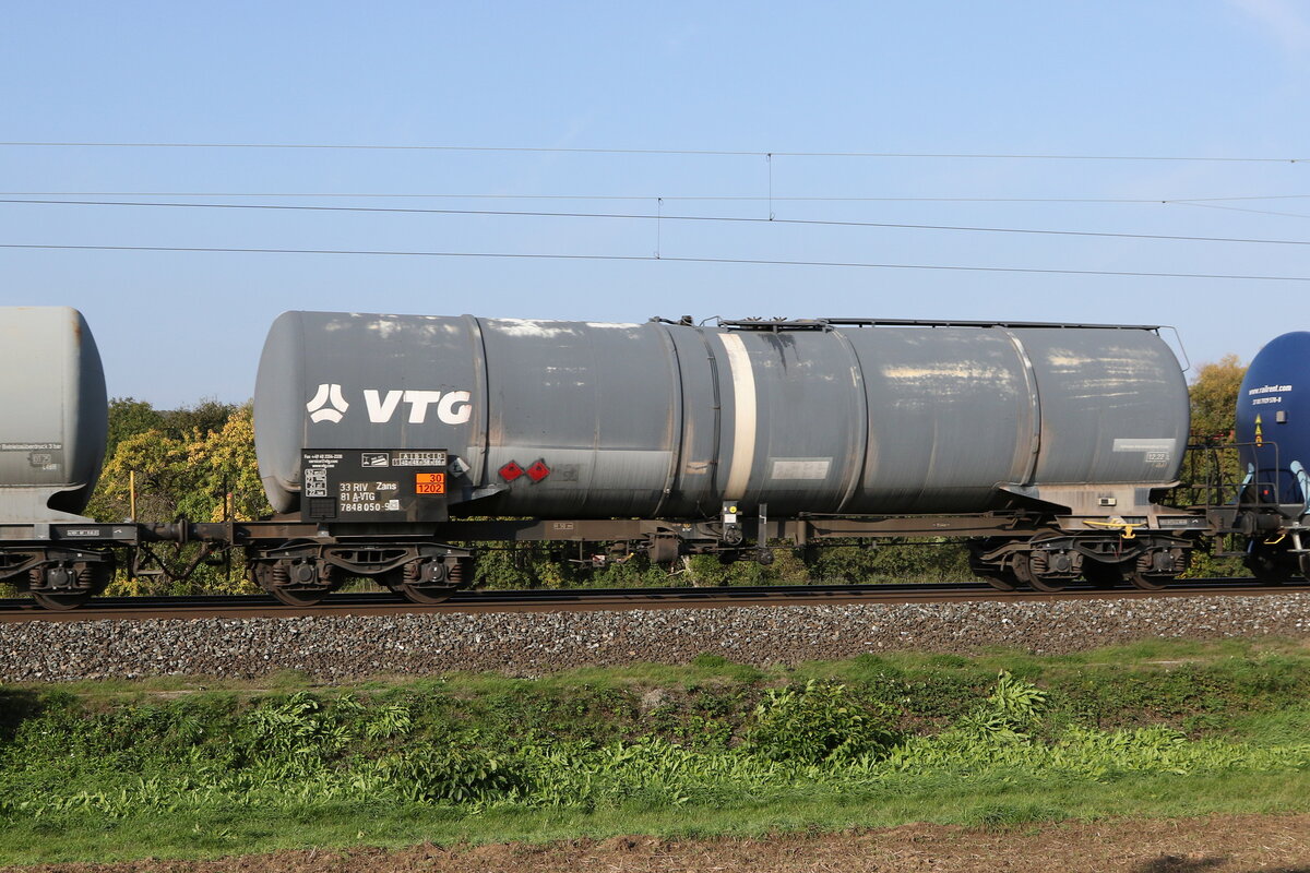 7848 050 (Zans) von  VTG  am 12. Oktober 2022 bei Himmelstadt.