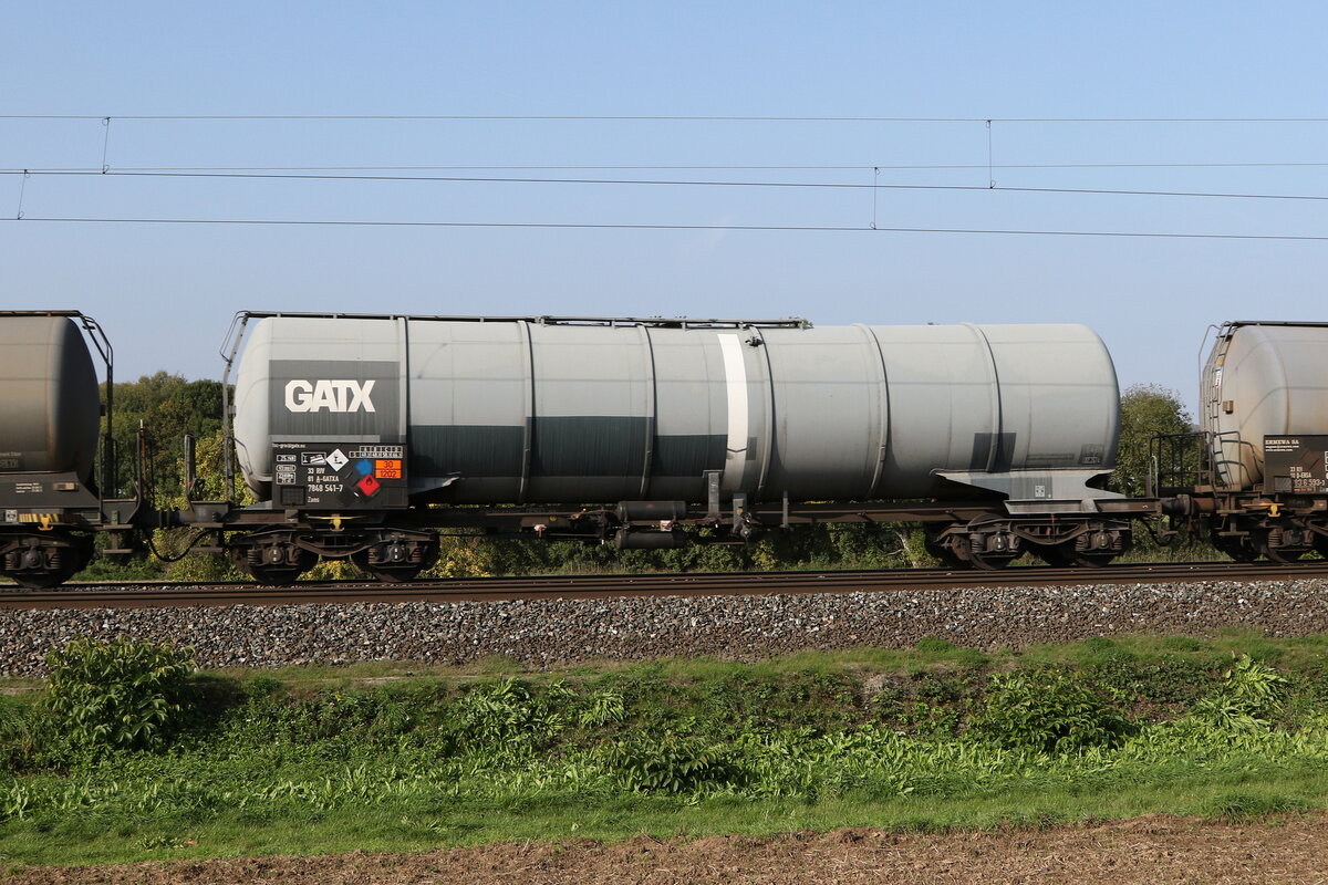 7848 541 (Zans) von  GATX  am 12. Oktober 2022 bei Himmelstadt.