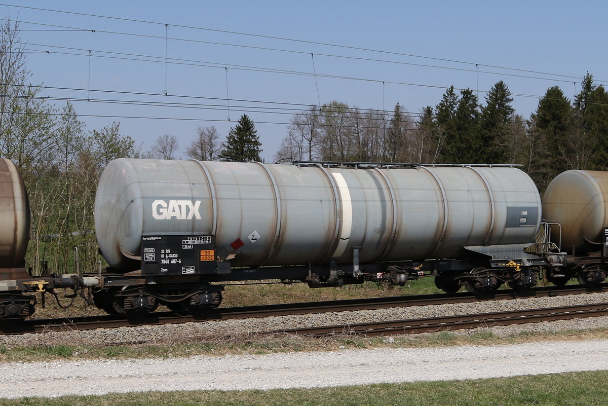 7848 607 (Zans) von  GATX  am 9. April 2020 bei Grabensttt.