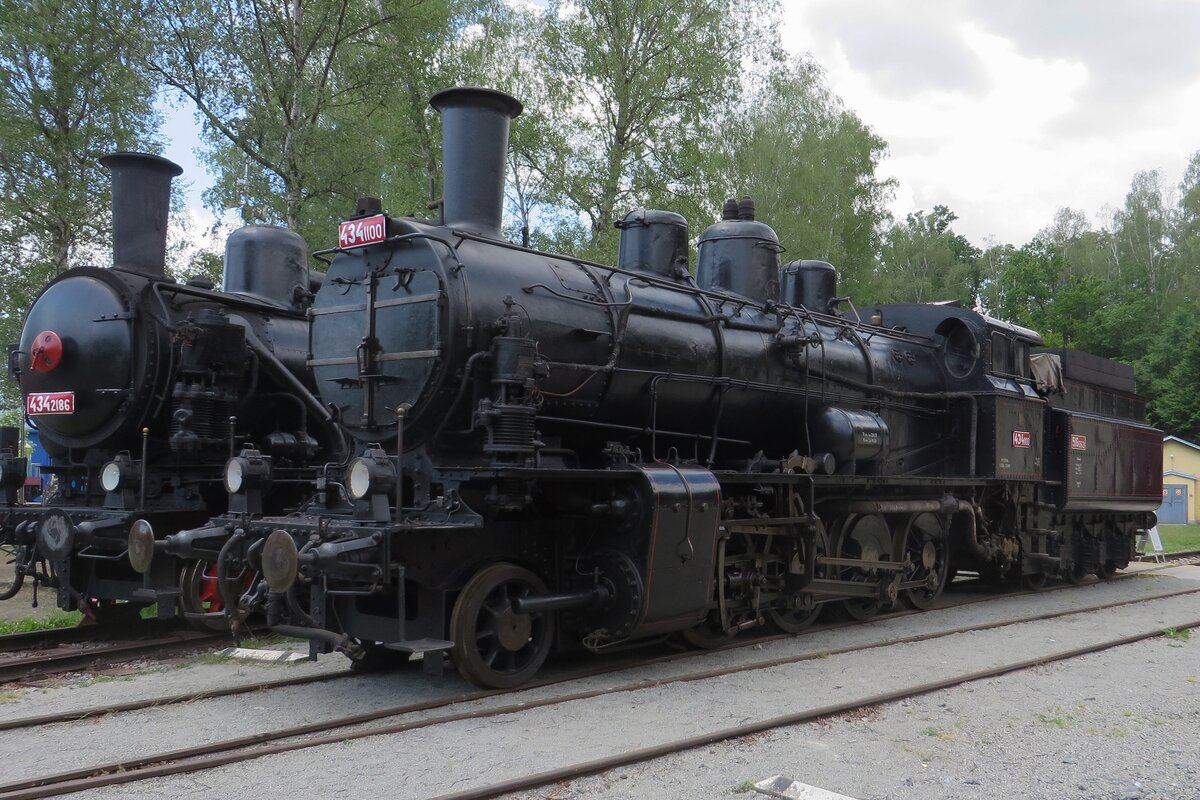 Am 12 Juni 2022 steht 434 1100 ins Eisenbahnmuseum von Luzna u Rakovnika.