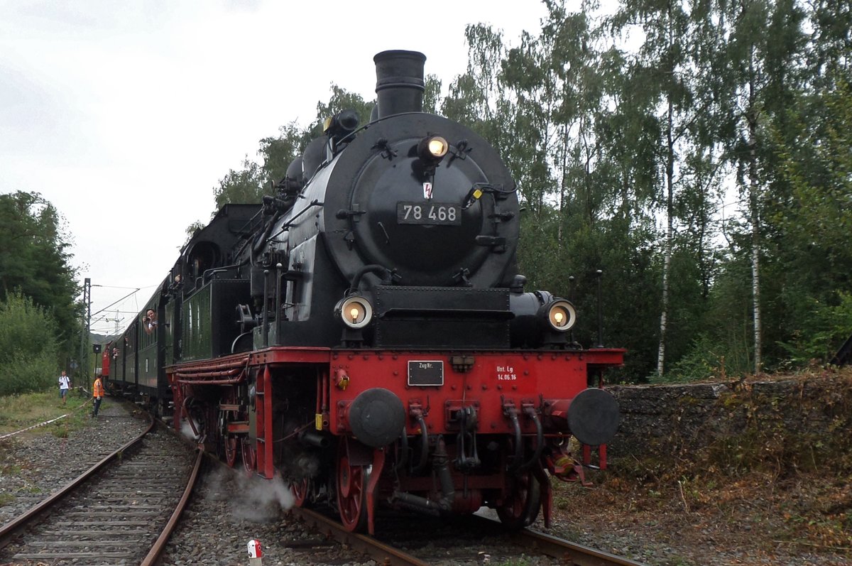 Am 17 September 2016 treft 78 468 mit ein Sonderzug in Bochum-Dahlhausen ein.