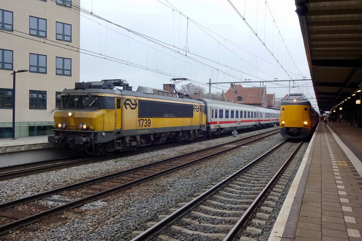 Am 2 Dezember 2020 steht NS 1739 in Deventer. 