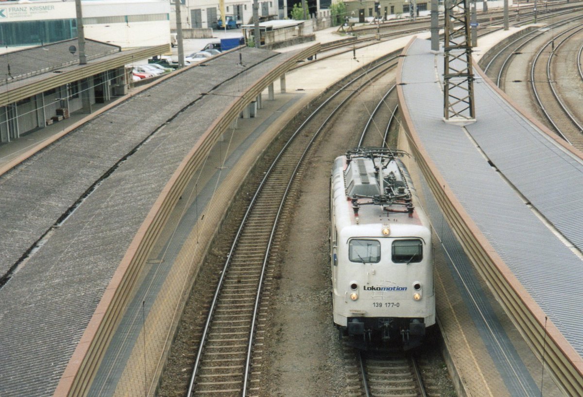 Am 26 Mai 2007 wird LoMo 139 177 in Kufstein von Oben fotografiert.