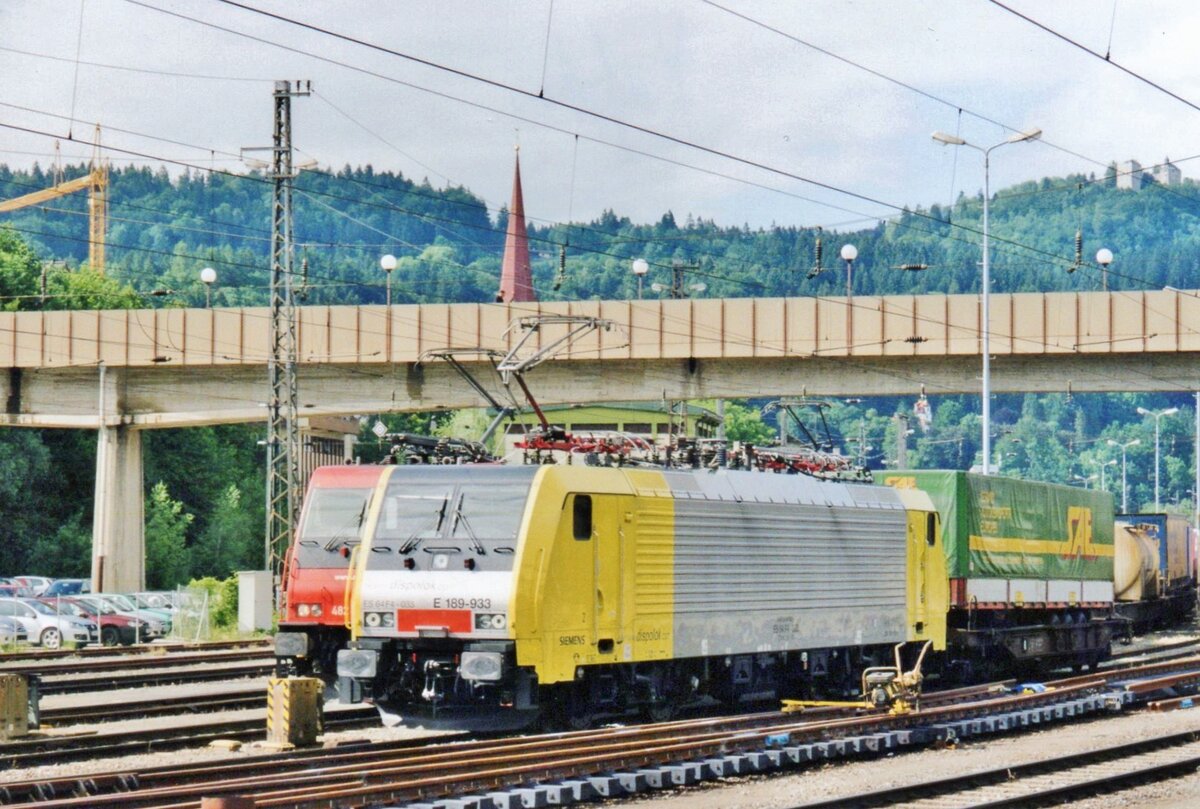 Am 27 Mai 2006 musste 189 993 ein defekter Waggon aus einer für Milano bestemmter KLV-Zug heraus nehmen in KUfstein, was zum dreistündiger Verspätung führ.