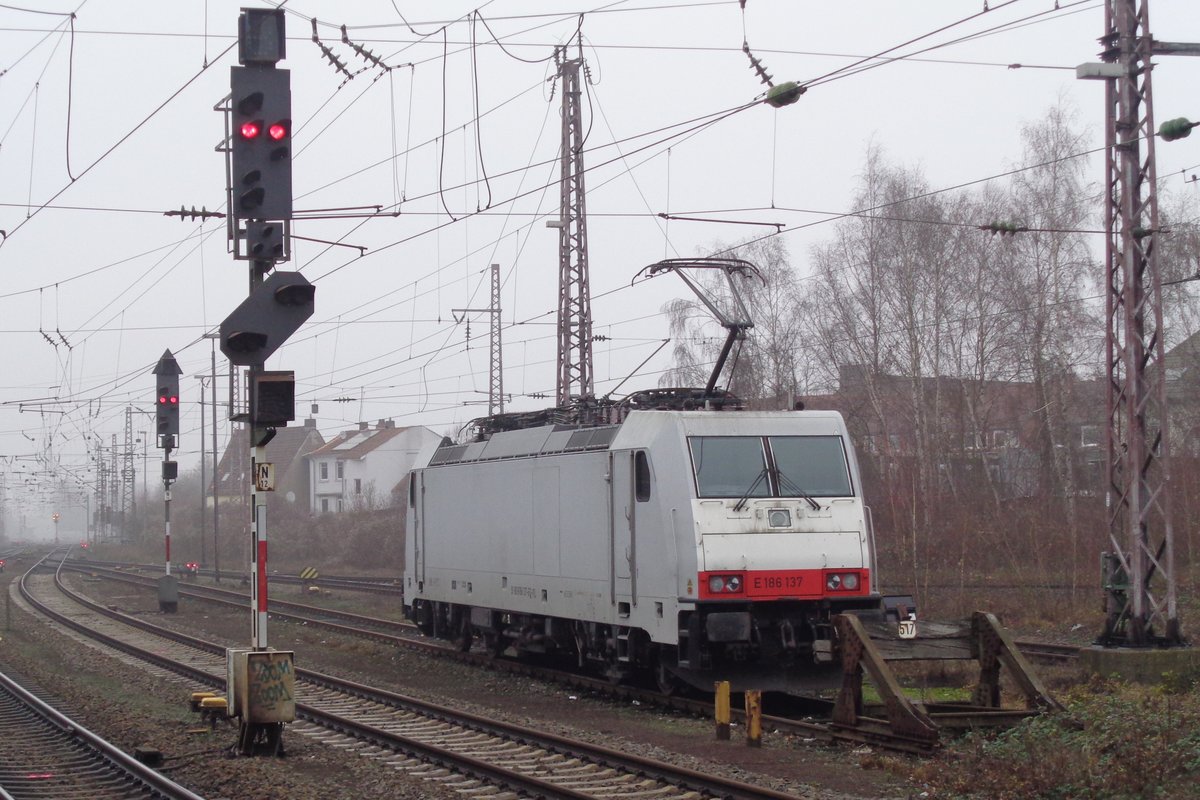 Am 29 Dezember 2018 steht 186 137 in Osnabrück. 