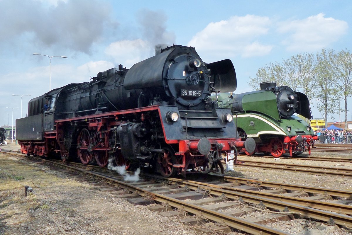 Am 30 April 2016 war 35 1019 in Wolsztyn. 