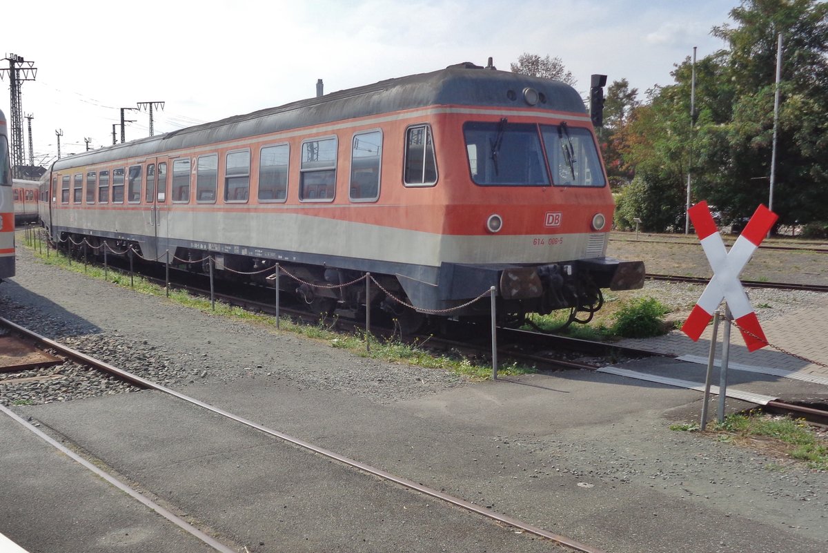 Am 6 September 2018 wurde 614 006 ins DB Museum in Nürnberg fotografiert. 