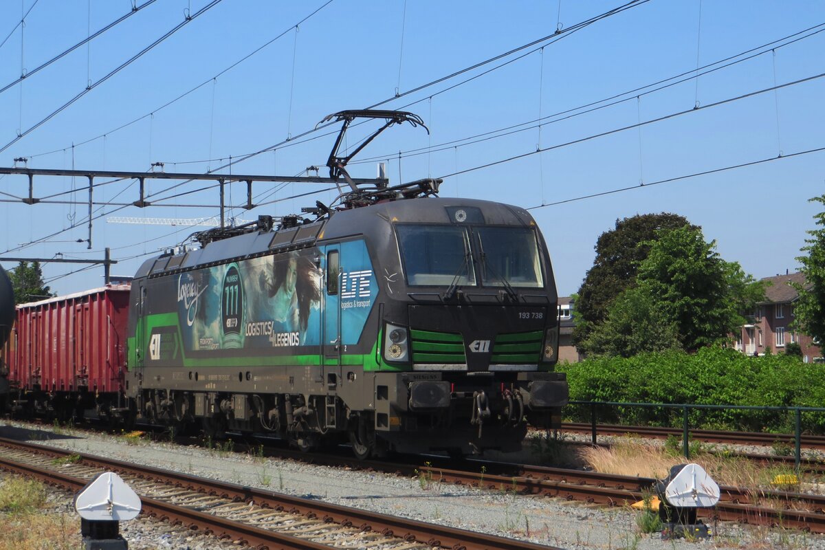 Am 8 Juni 2023 wartet LTE 193 738 'LORELEY' auf der Abfahrt nach Polen in Oss in die Niederlande.