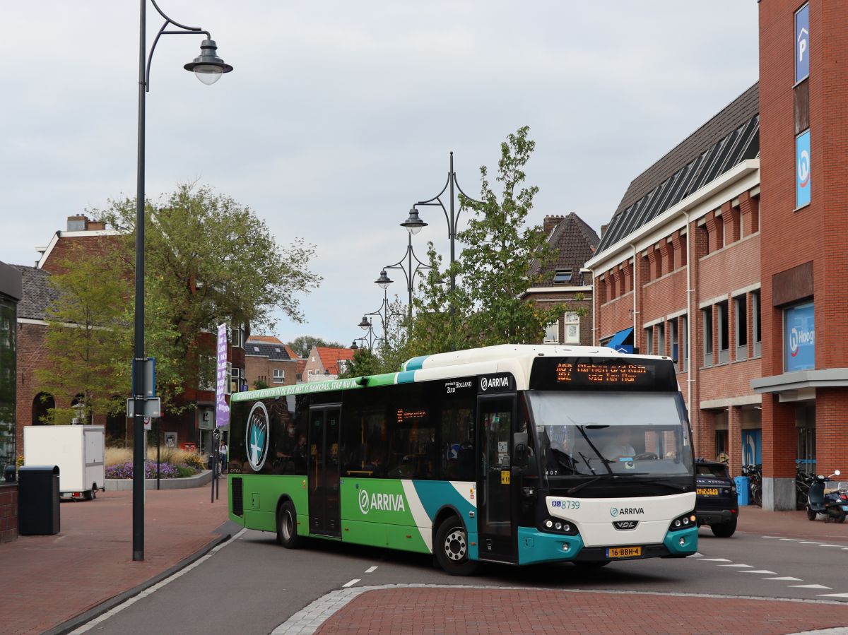 Arriva Bus 8739 DAF VDL Citea LLE120 Baujahr 2012. Korevaarstraat, Leiden 20-09-2021.

Arriva bus 8739 DAF VDL Citea LLE120 bouwjaar 2012. Korevaarstraat, Leiden 20-09-2021.