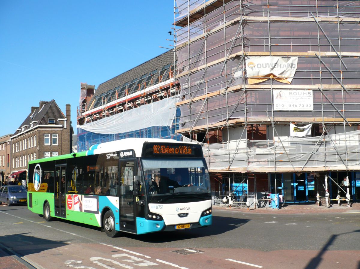 Arriva Bus 8751 DAF VDL Citea LLE120 Baujahr 2012. Korevaarstraat, Leiden 27-03-2017.

Arriva bus 8751 DAF VDL Citea LLE120 bouwjaar 2012. Korevaarstraat, Leiden 27-03-2017.