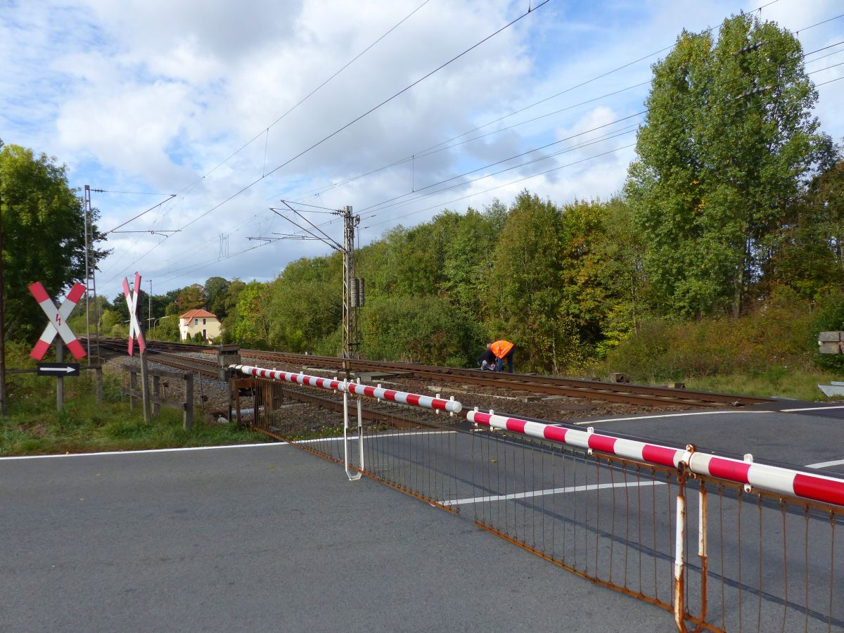 Bahnbergang Tecklenburger Strae, Velpe, Westerkappeln 28-09-2018.

Overweg Tecklenburger Strae, Velpe, Westerkappeln 28-09-2018.