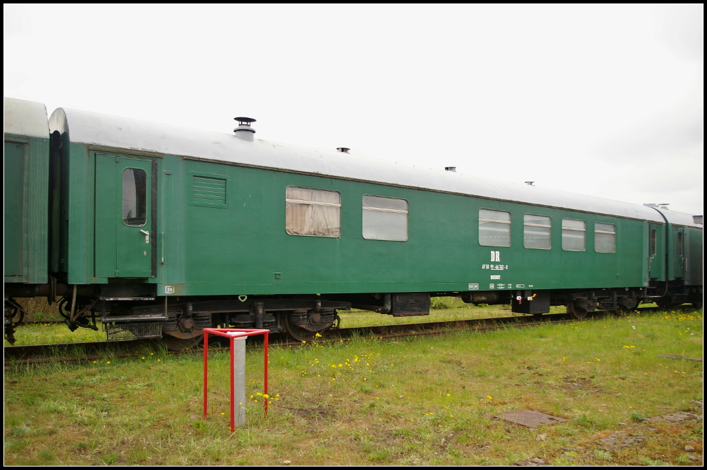 Bei DR 67 50 99-46 763-0 Dienst handelt es sich um einen speziellen Wagen. Er gehört zum Katastropenzug und ist ein OP-Wagen. Er ist mit einem Operationstisch, Beatmungsgeräten und einer kleiner Apotheke ausgestattet. Der Wagen befindet sich im Besitz der Dampflokfreunde Salzwedel e.V.. Zu sehen war der Wagen, von außen, beim Fest  30 Jahre Traktionswechsel in Wittenberge  am 06.05.2017.
