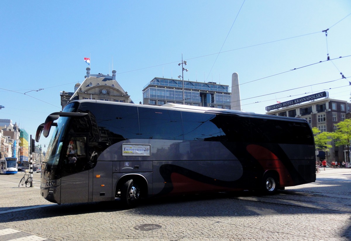 Beulas Aura / Mercedes von Europamund aus Spanien im Juli 2014 in Amsterdam gesehen.